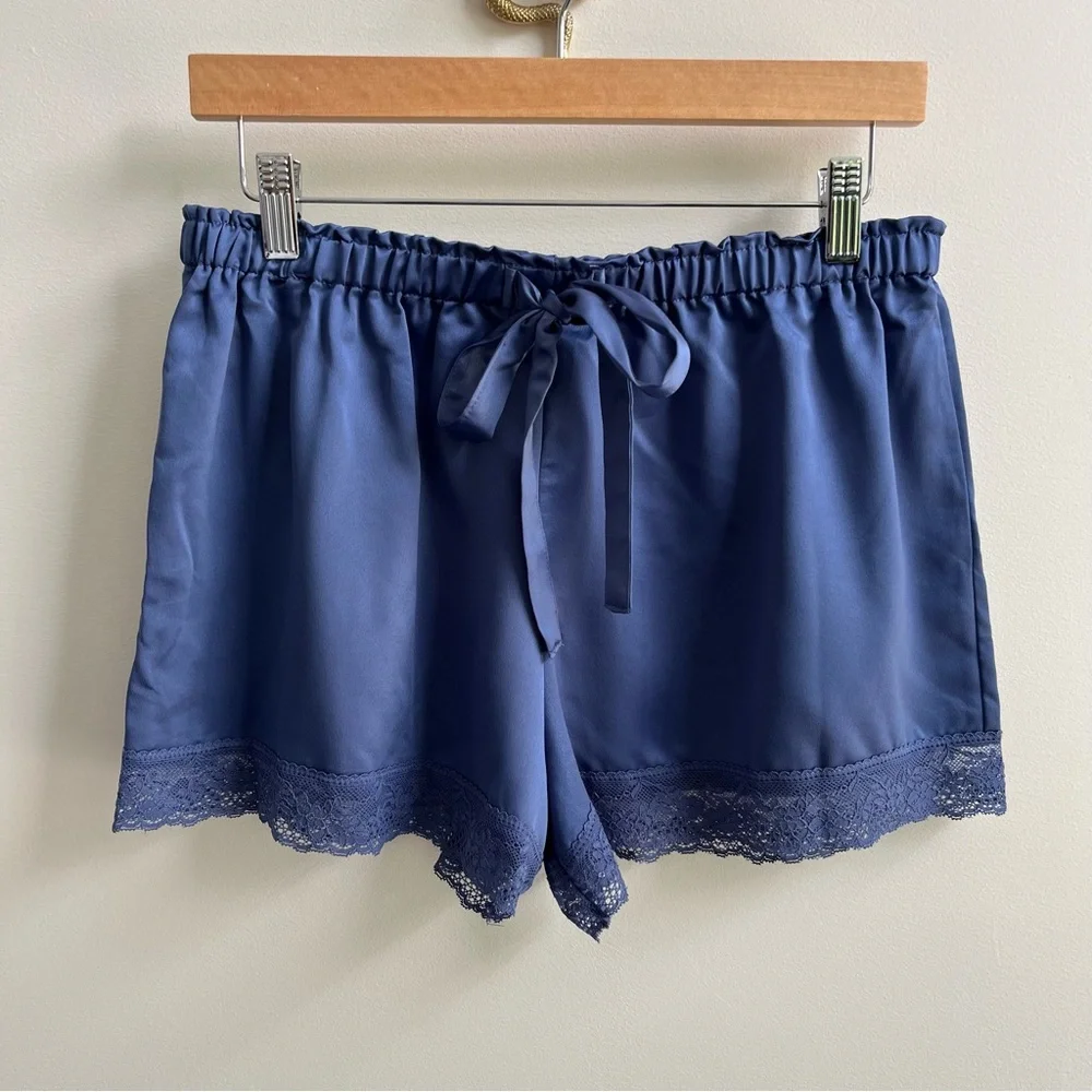 Flora Nikrooz Selena Satin Charmeuse Lace Trim Pajama Shorts Navy Blue M